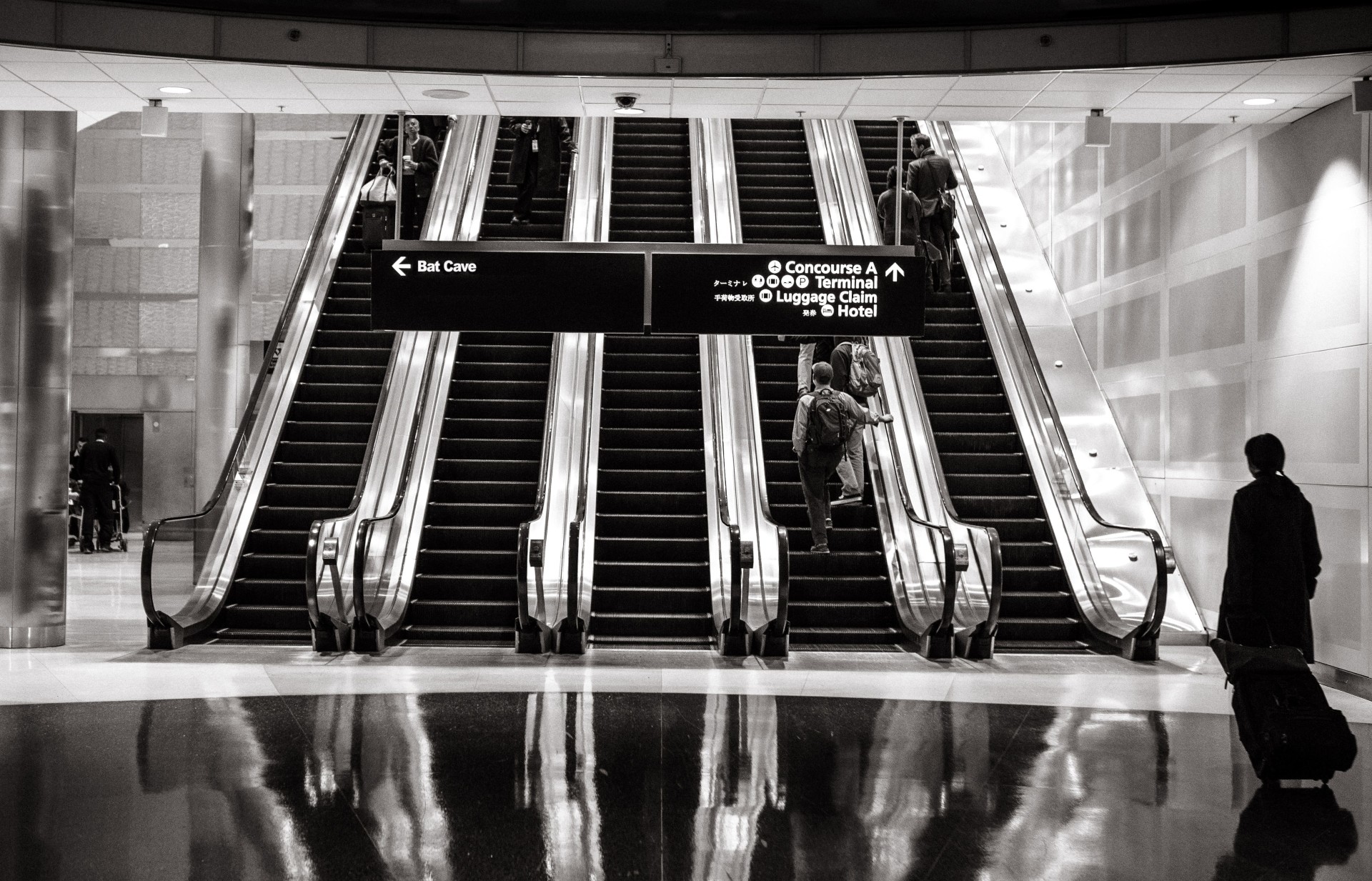 gratisography-black-white-escalators